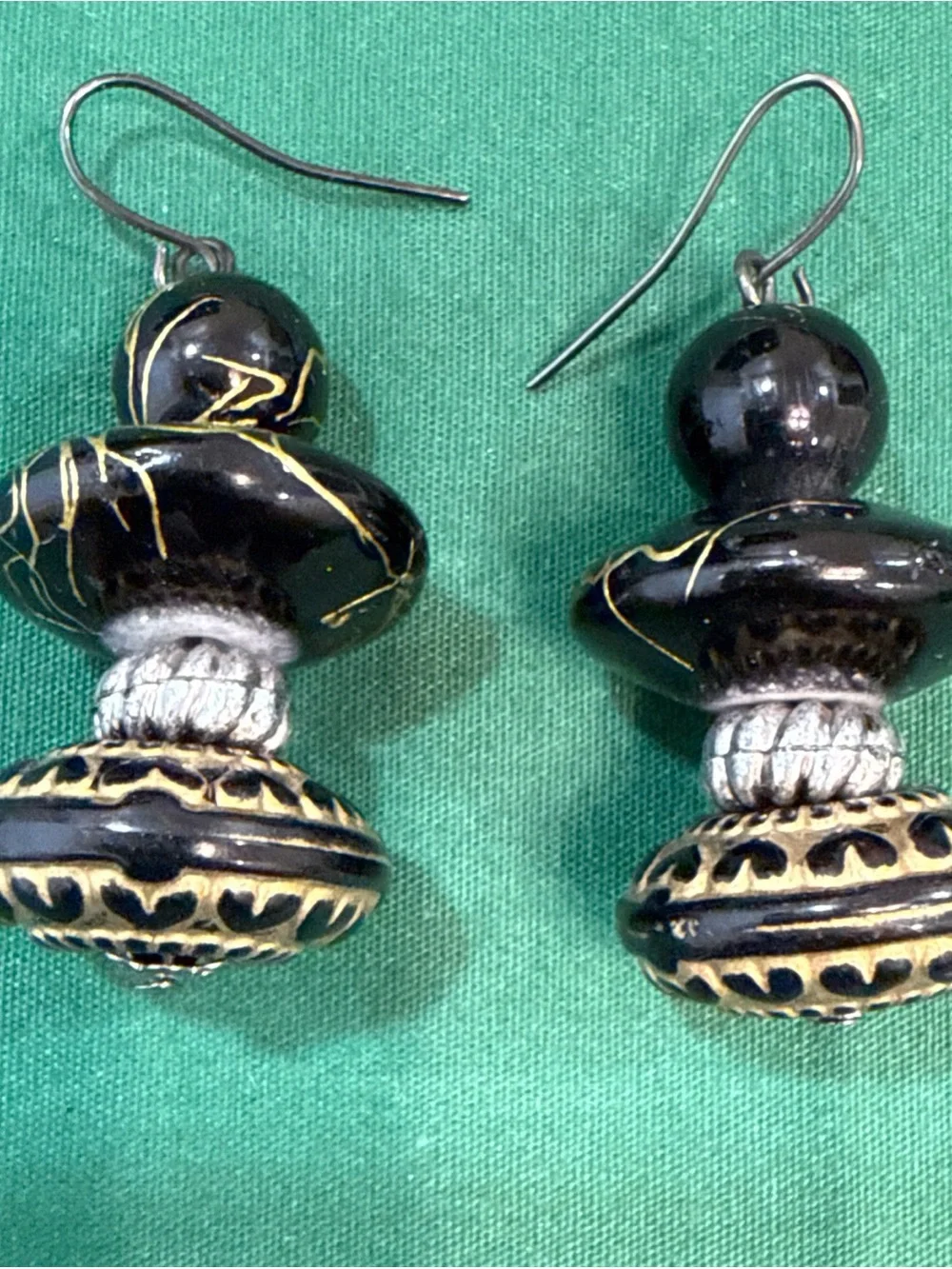 VTG Etched Gold W/With Black Bead Earrings Bohemian Style.  55C
